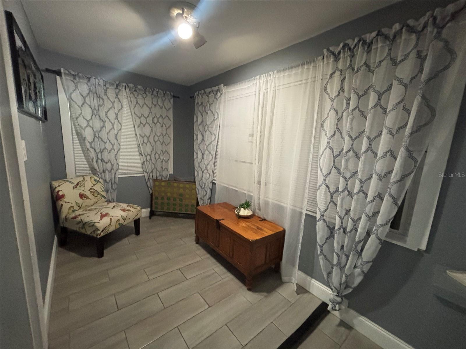 Image 4 of 21 For 3427 Palmetto Street