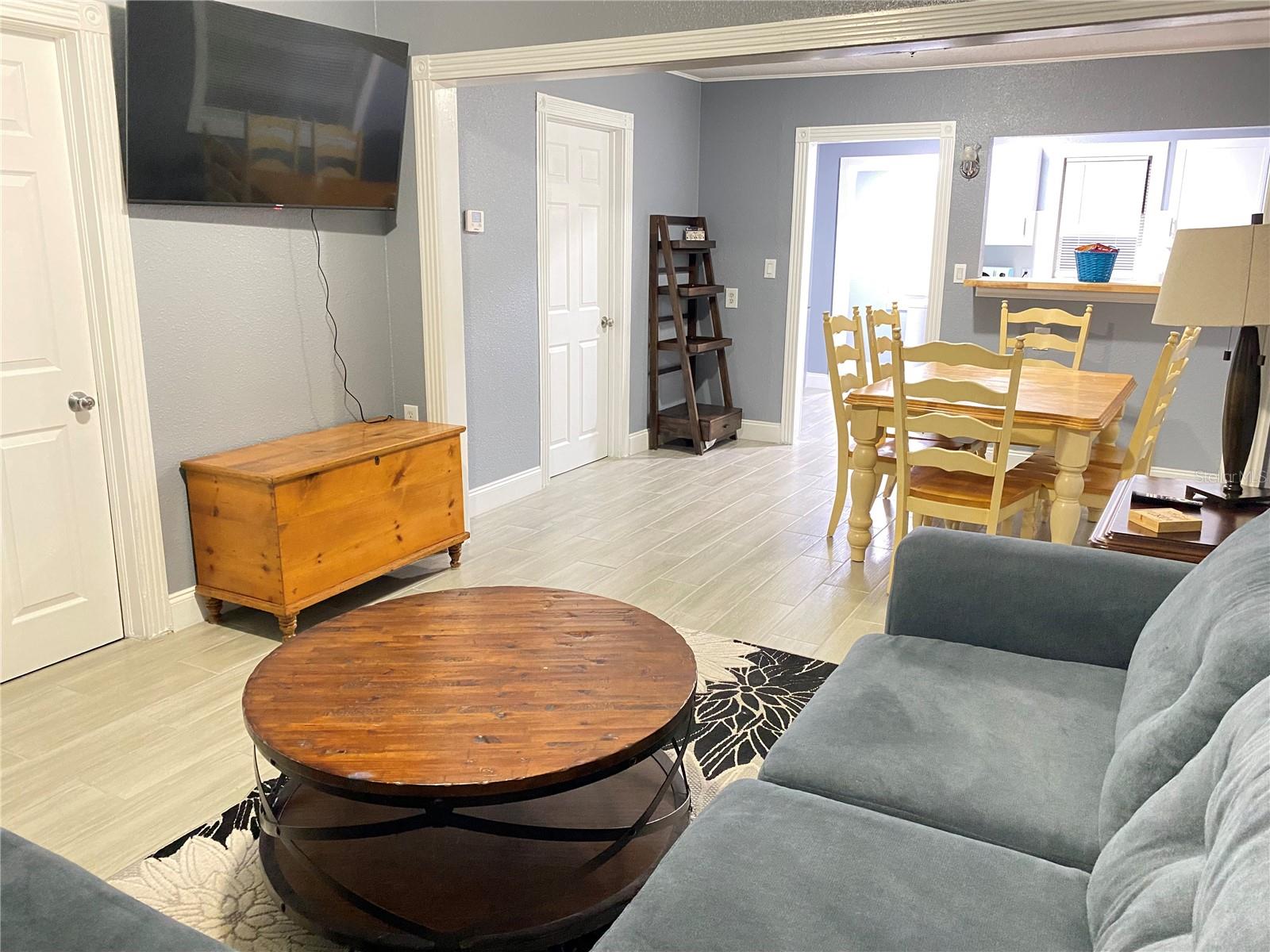 Image 9 of 21 For 3427 Palmetto Street