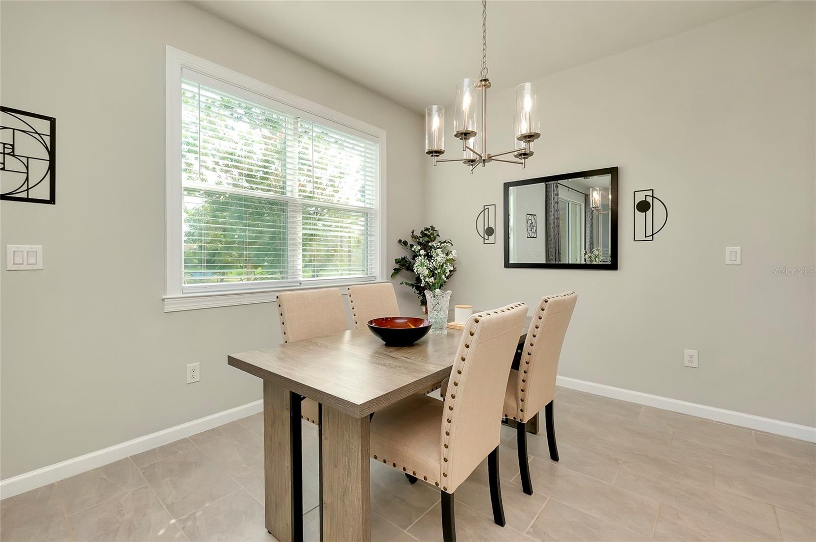 Image 33 of 91 For 20280 Concerto Place