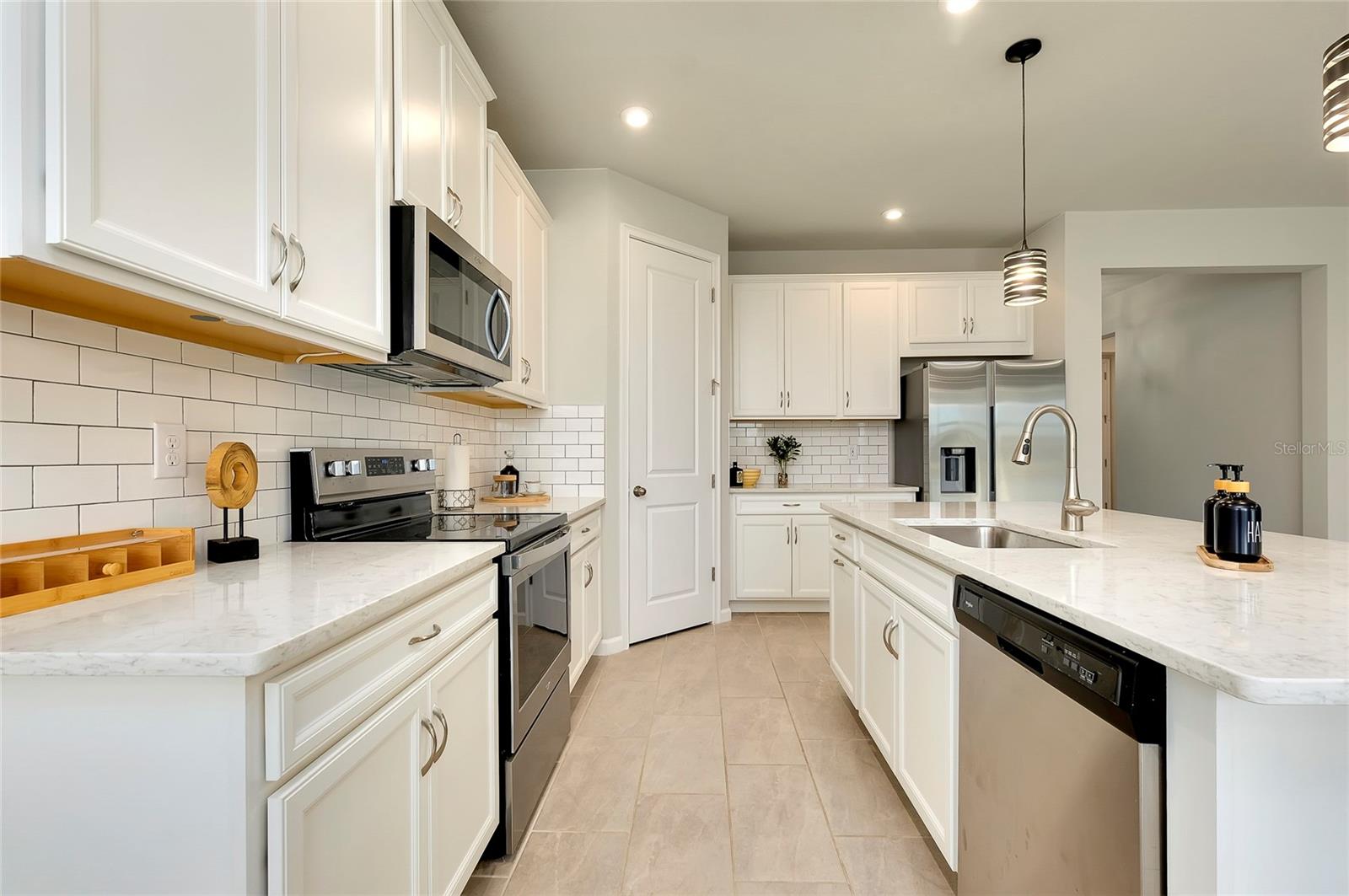 Image 34 of 91 For 20280 Concerto Place