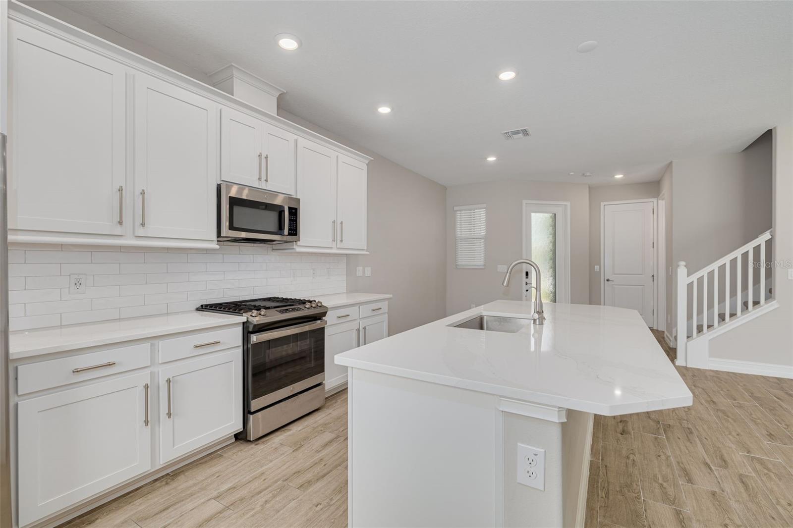Image 13 of 71 For 5005 San Martino Drive