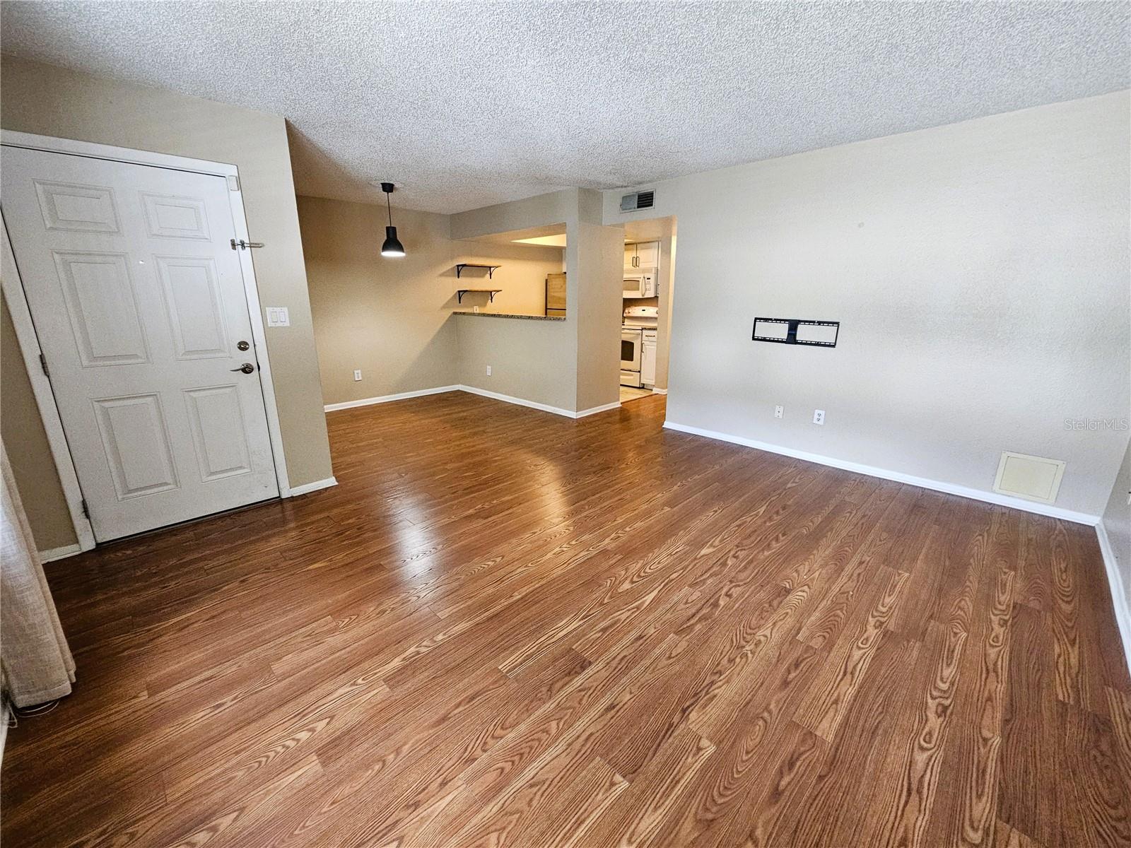 Image 3 of 21 For 3105 Horatio Street C11