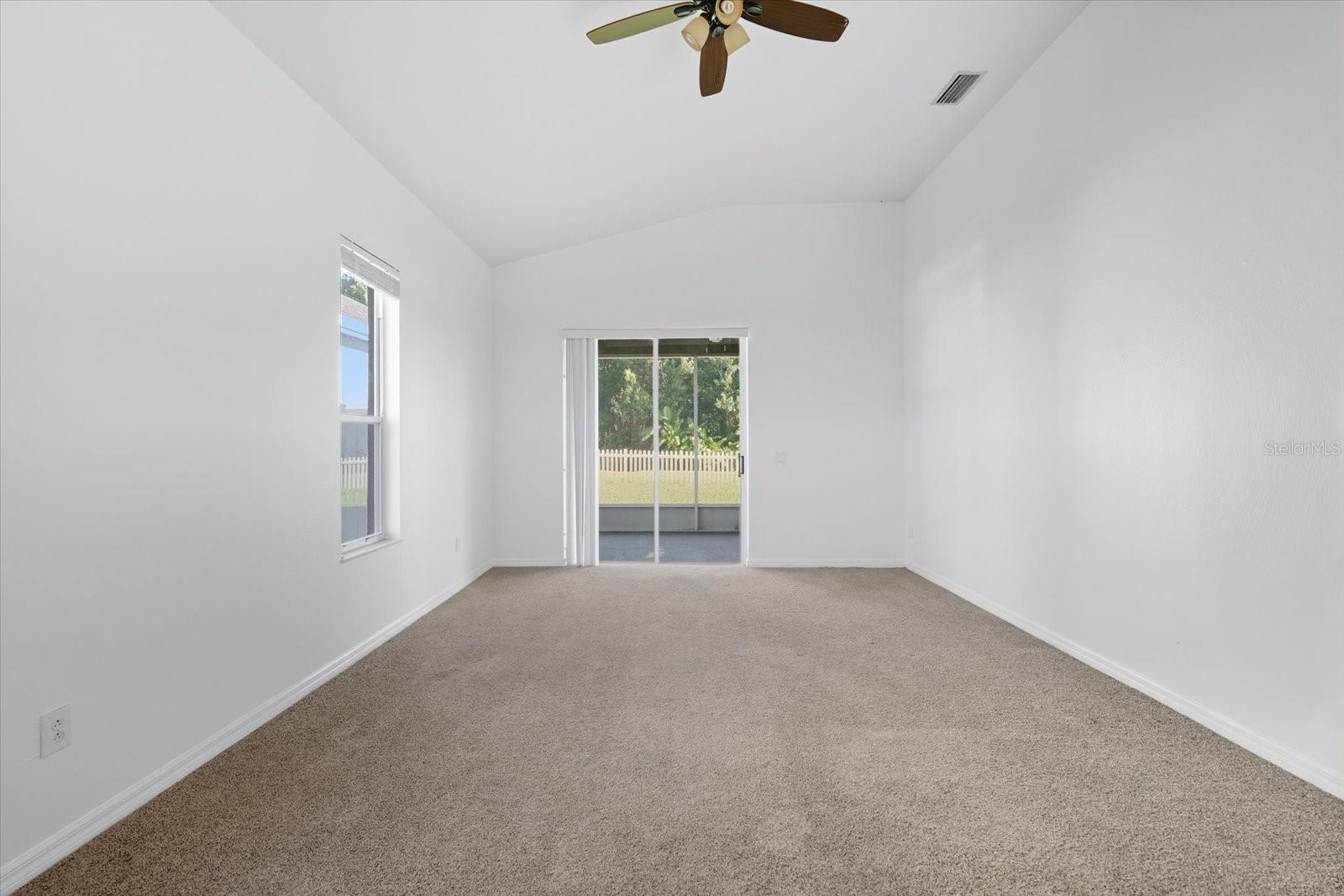 Image 19 of 38 For 27653 Mulholland Court