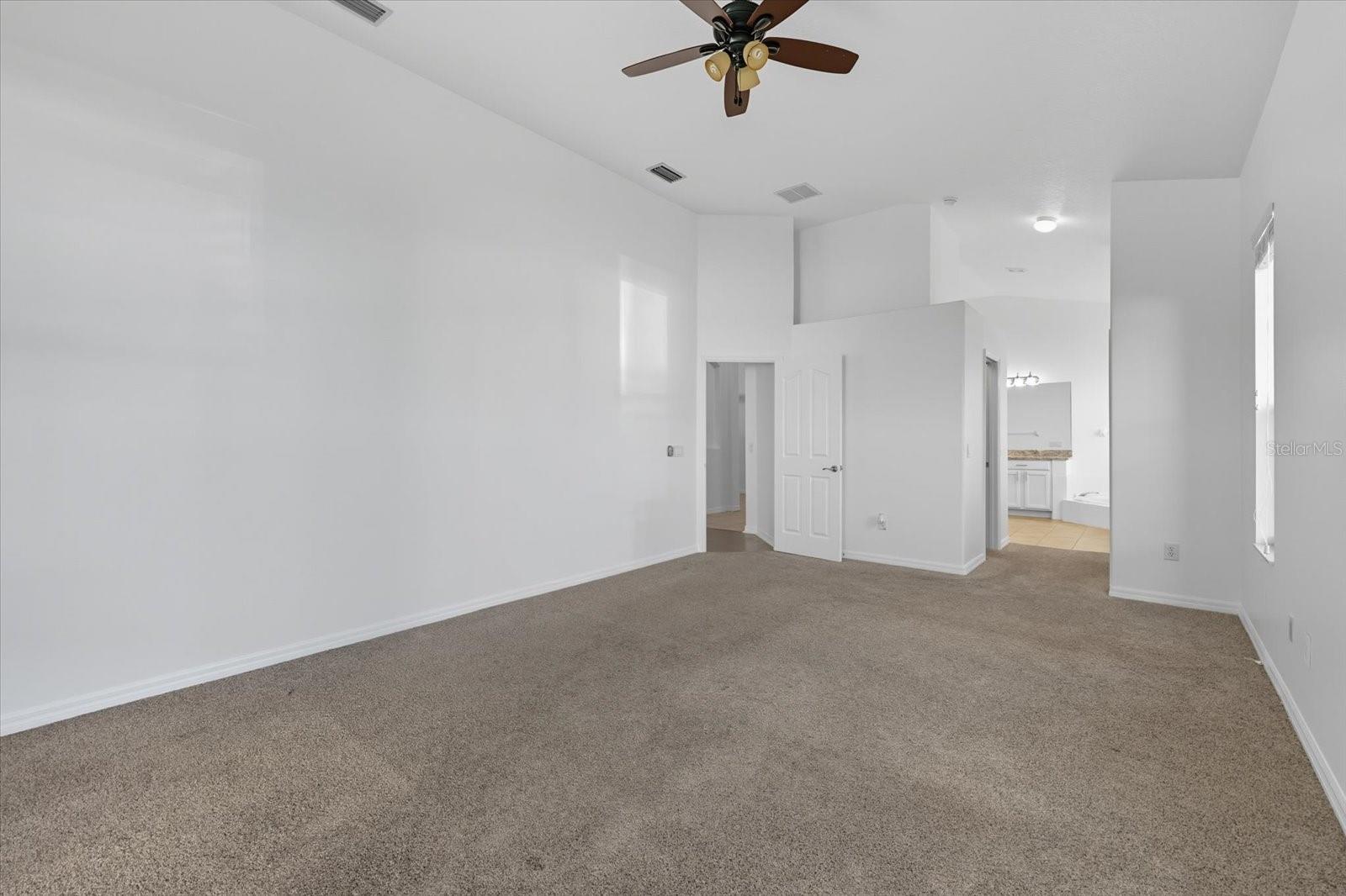 Image 20 of 38 For 27653 Mulholland Court