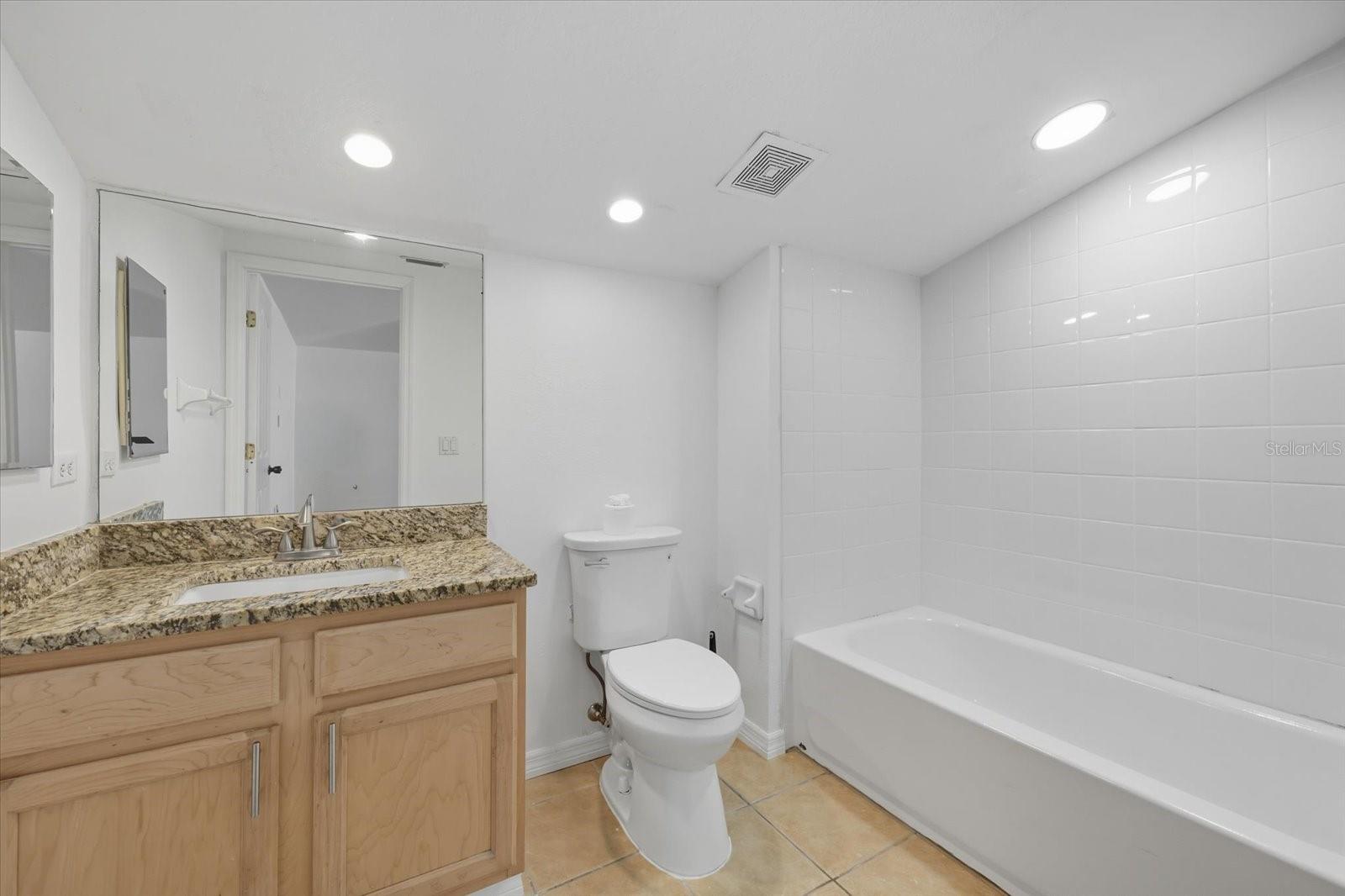Image 31 of 38 For 27653 Mulholland Court