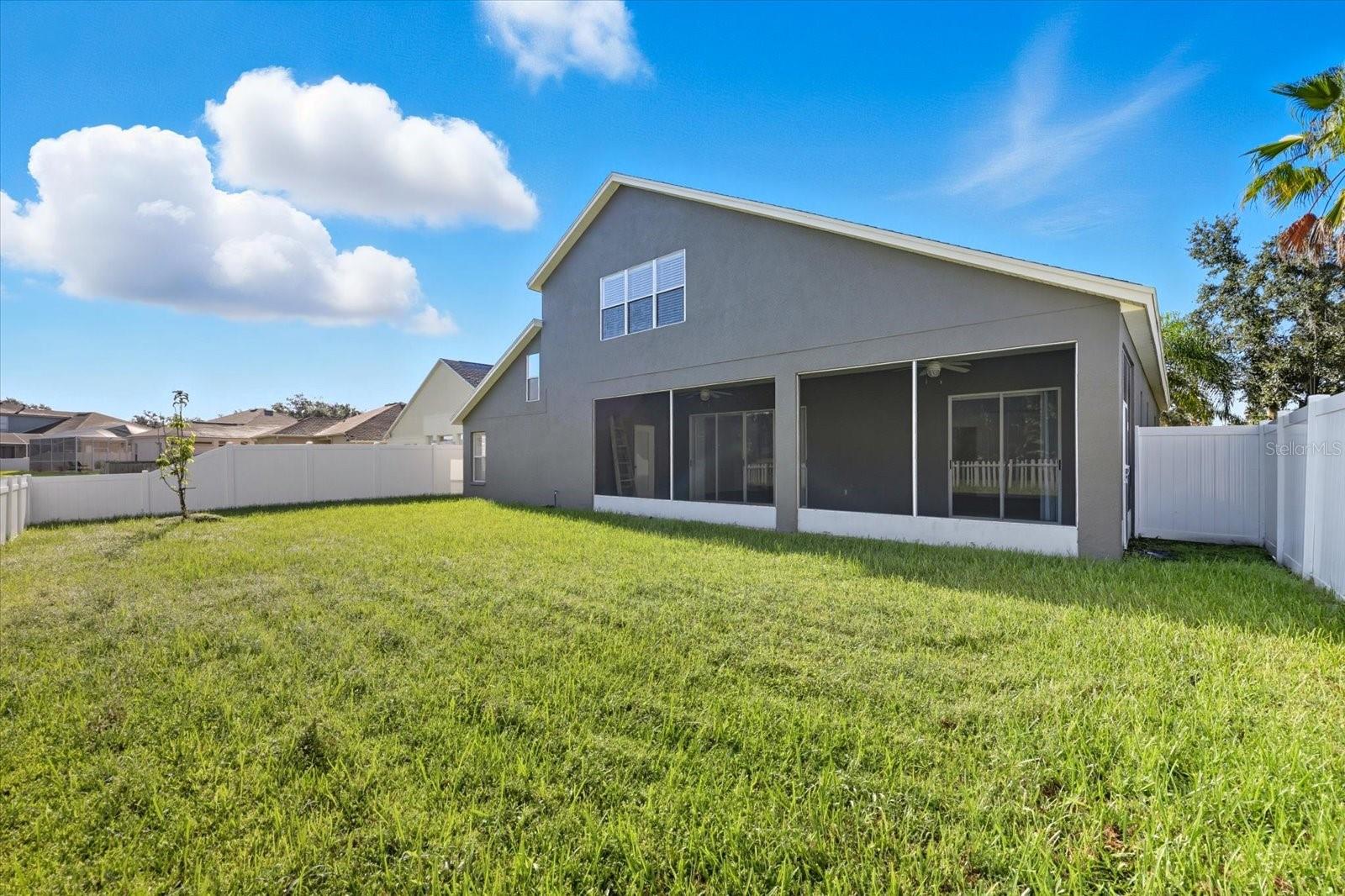 Image 35 of 38 For 27653 Mulholland Court