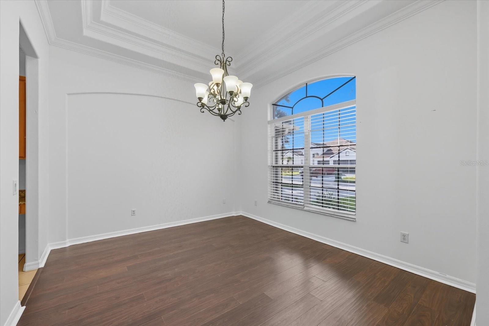 Image 4 of 38 For 27653 Mulholland Court