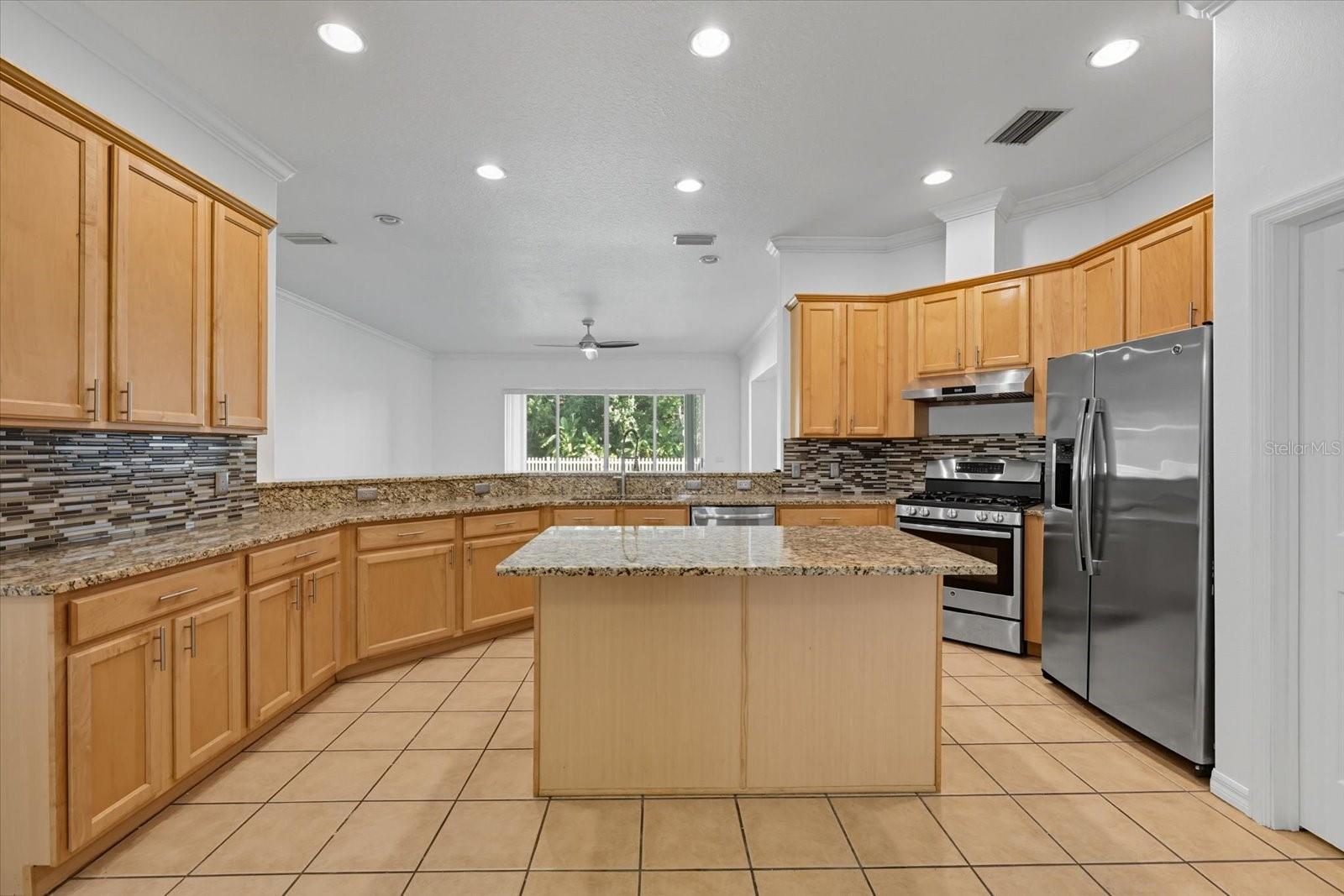 Image 6 of 38 For 27653 Mulholland Court