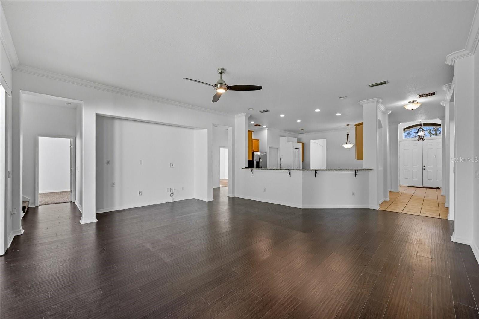 Image 9 of 38 For 27653 Mulholland Court