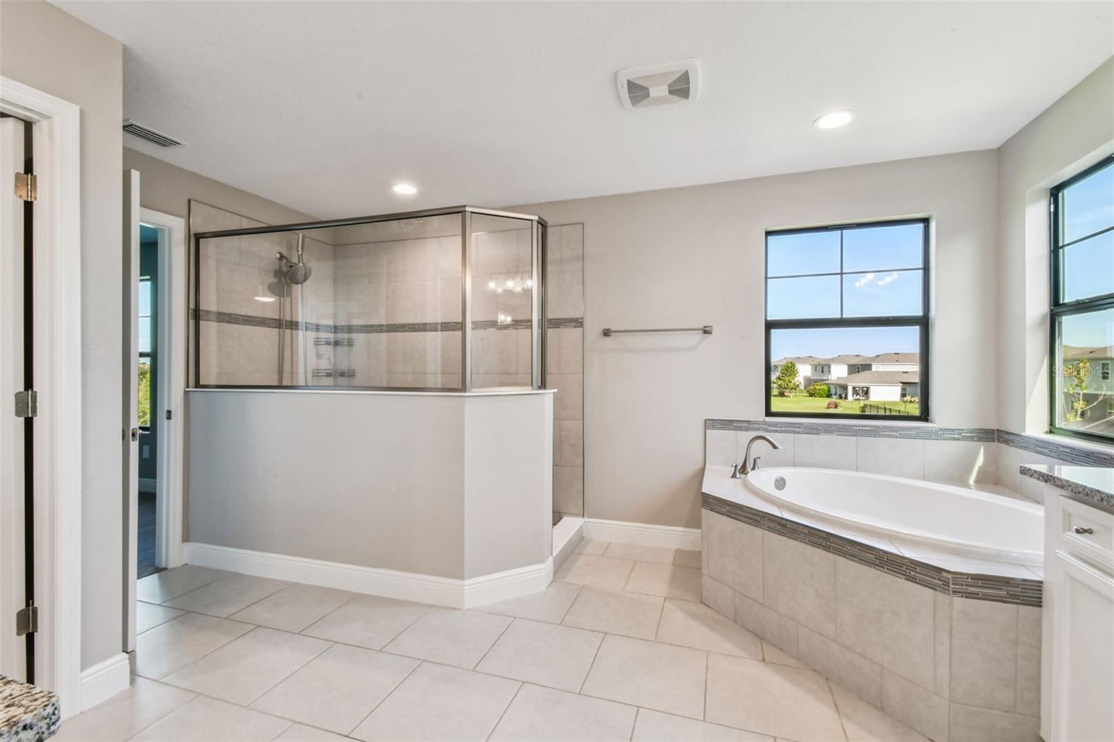 Image 18 of 41 For 12507 Horseshoe Bend Drive