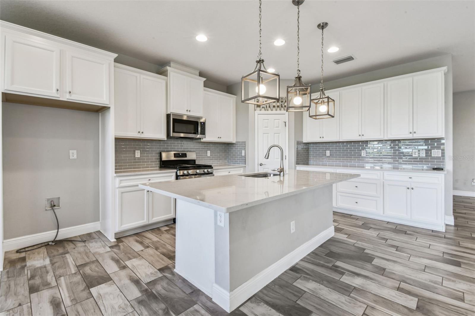 Image 8 of 41 For 12507 Horseshoe Bend Drive