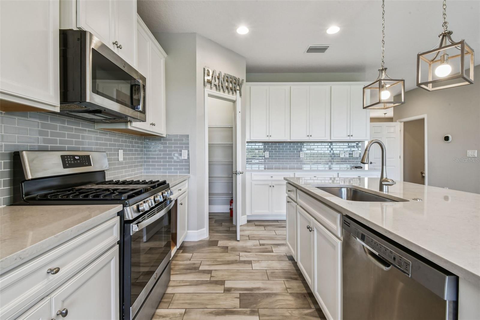 Image 9 of 41 For 12507 Horseshoe Bend Drive