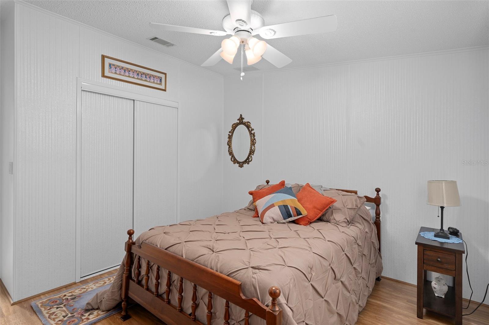 Image 18 of 43 For 12053 Thornridge Street