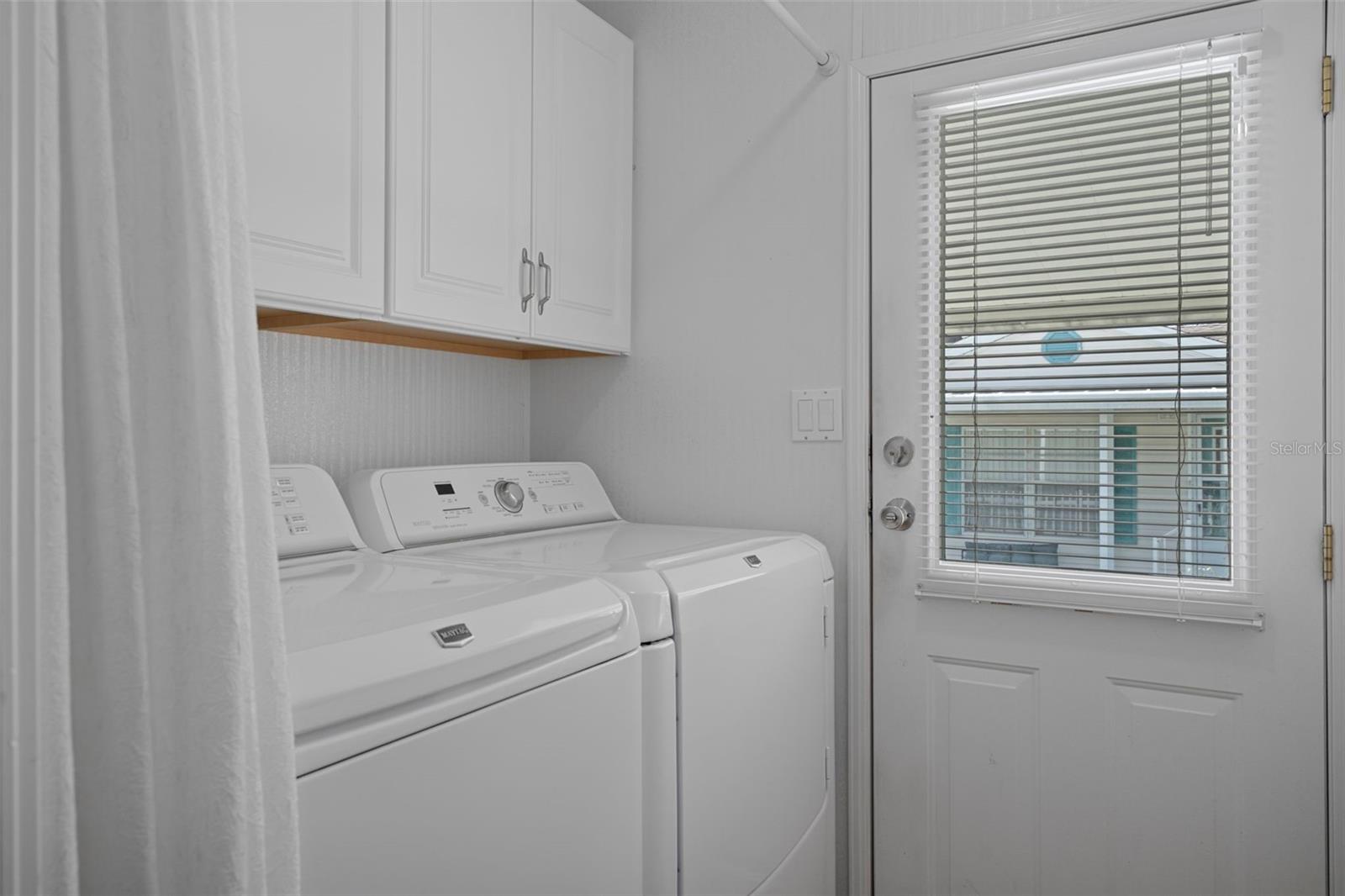 Image 26 of 43 For 12053 Thornridge Street