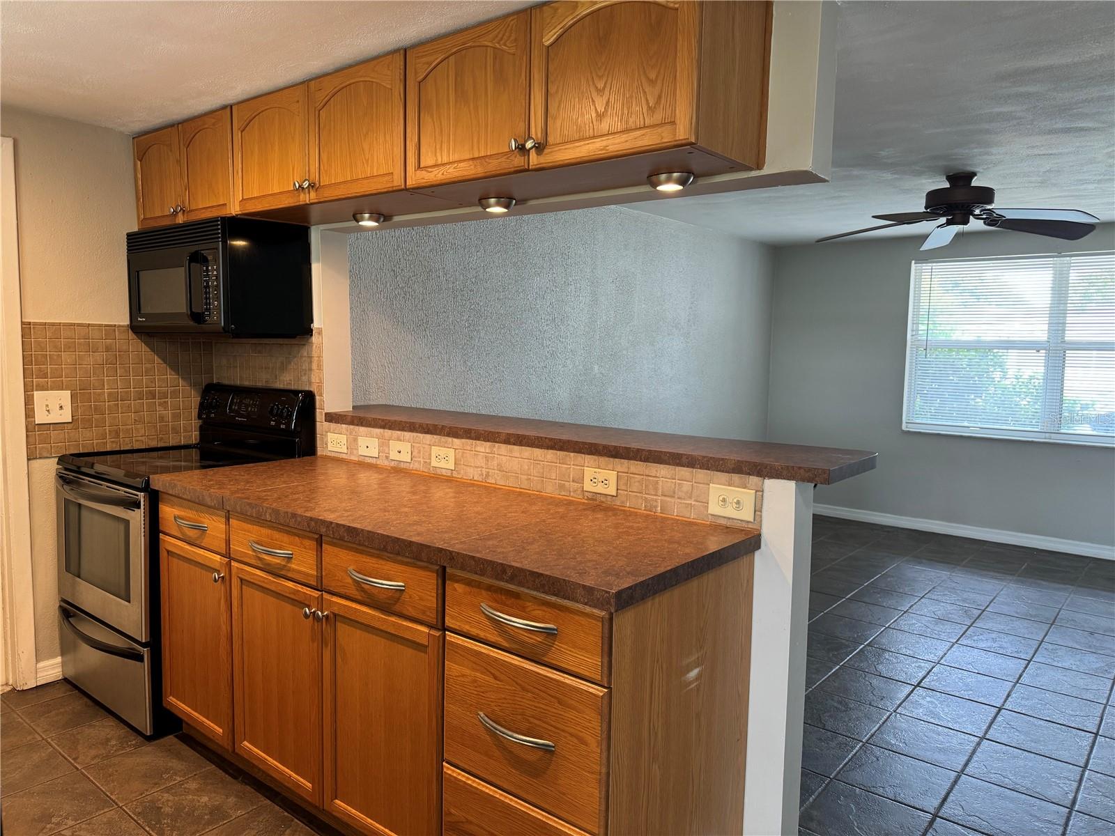 Image 3 of 11 For 11844 Bingham Drive