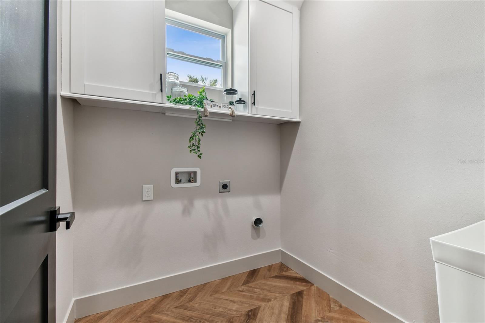 Image 47 of 81 For 7208 Glen Avenue