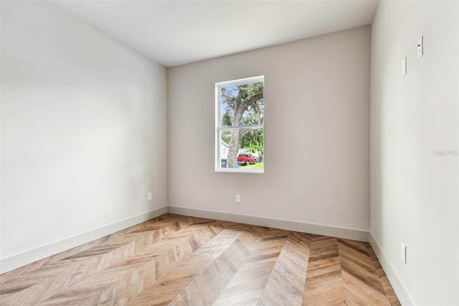 Image 49 of 81 For 7208 Glen Avenue