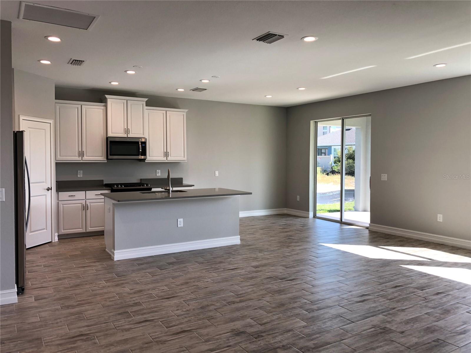 Image 8 of 37 For 28958 Trevi Place