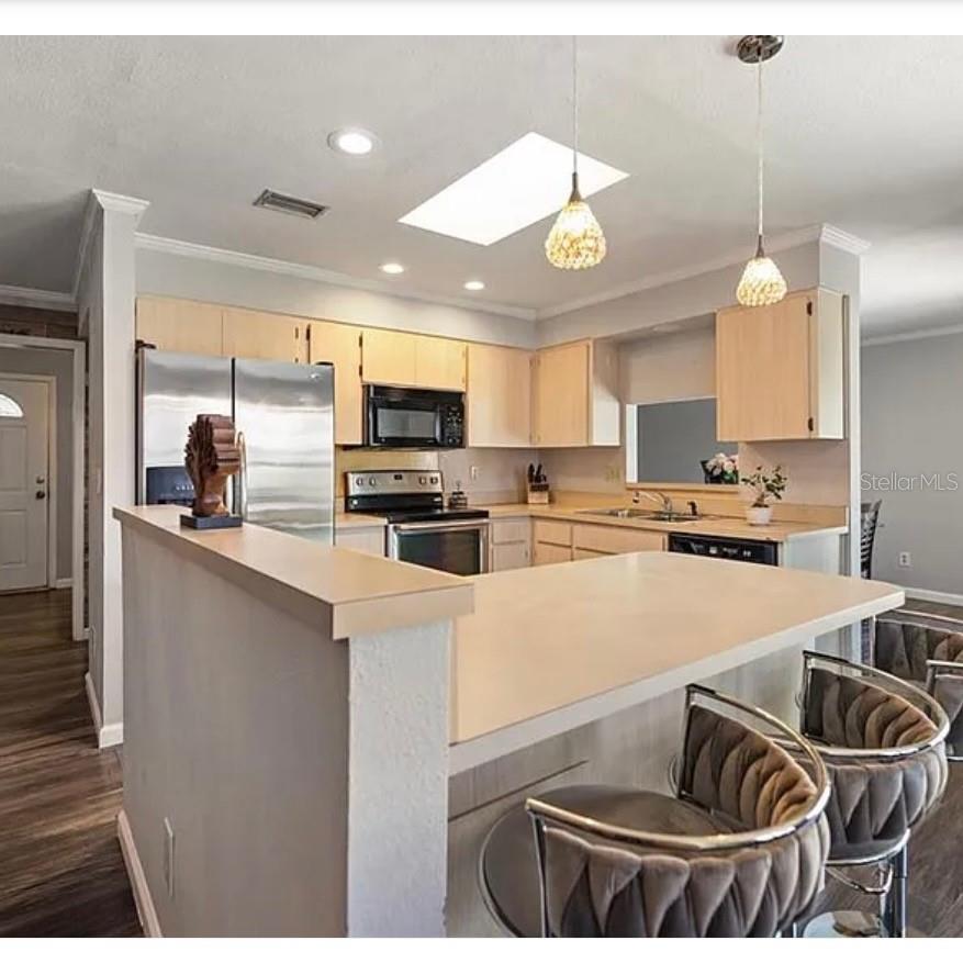 Image 11 of 23 For 2584 58th Avenue S