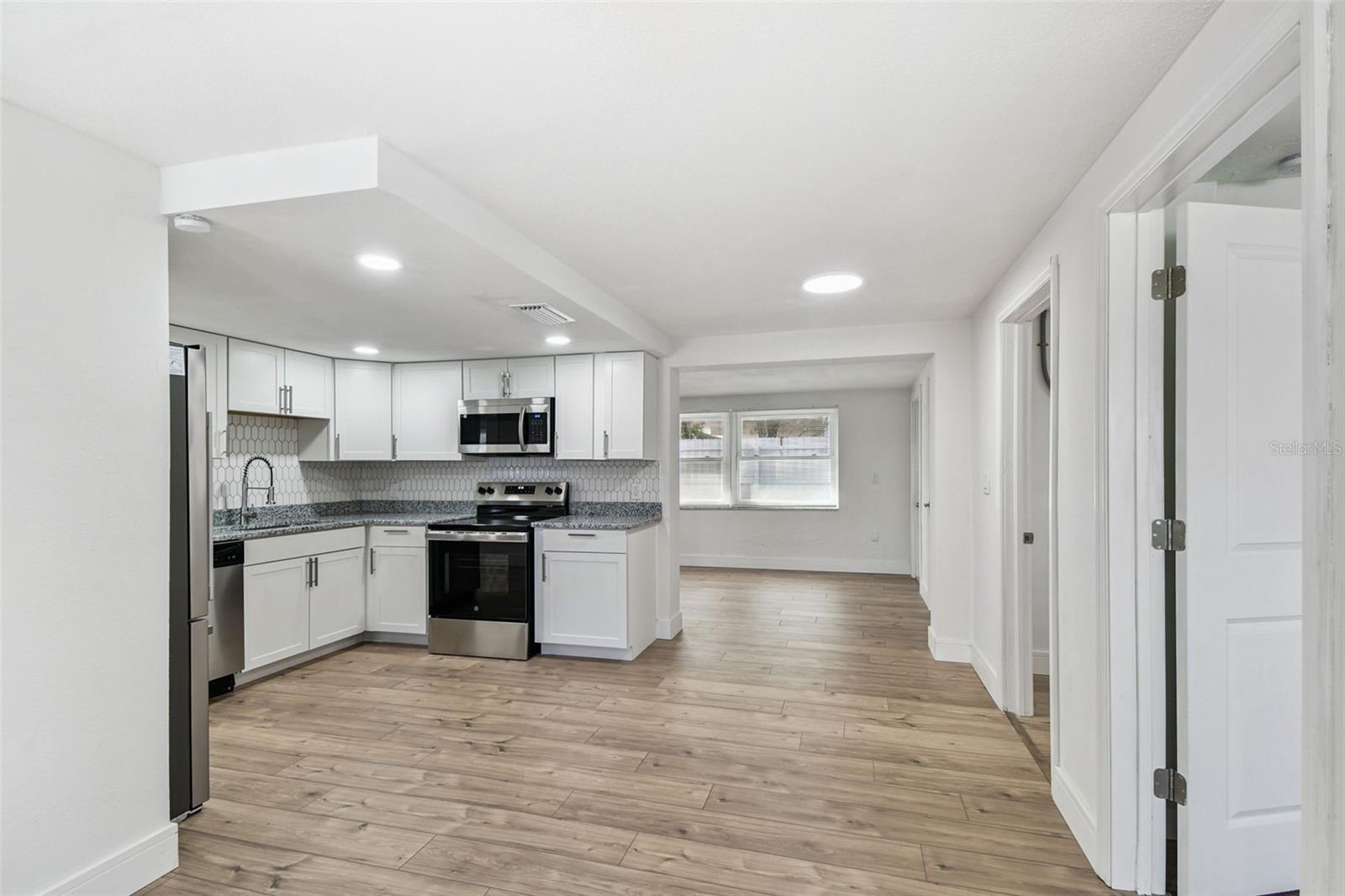 Image 17 of 72 For 6338 Nashua Drive