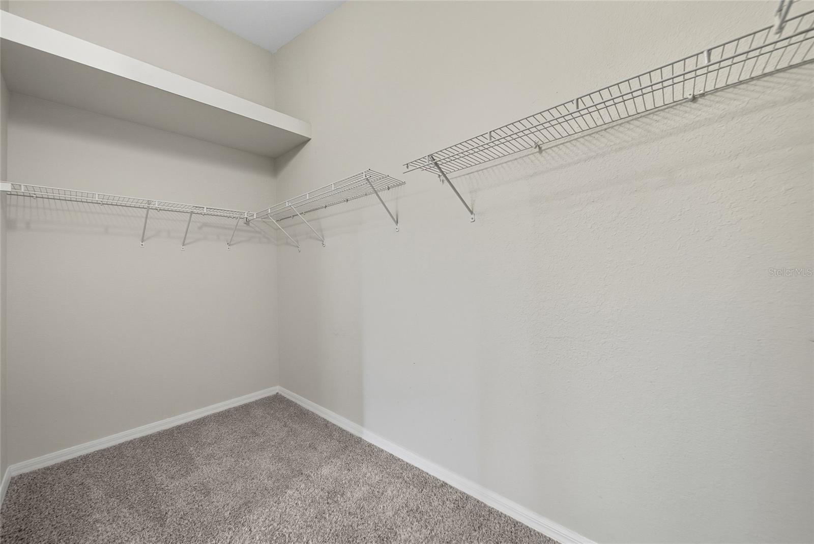 Image 18 of 50 For 11724 Holly Creek Drive