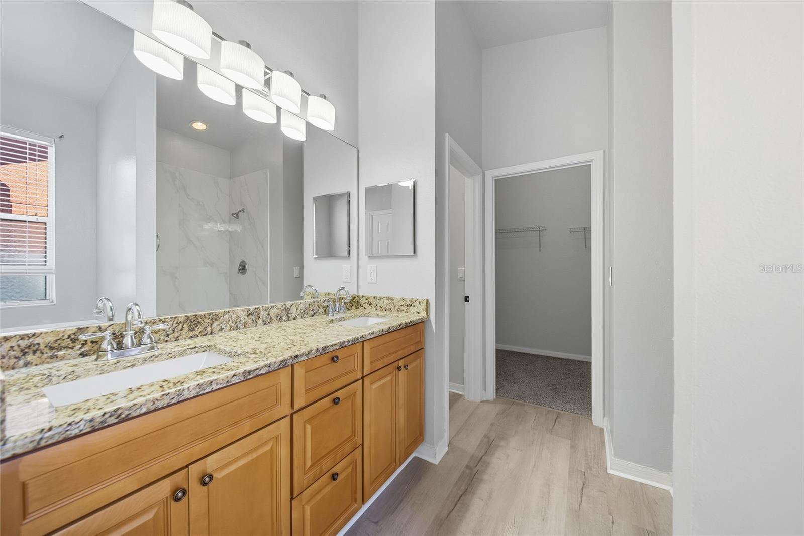 Image 19 of 50 For 11724 Holly Creek Drive