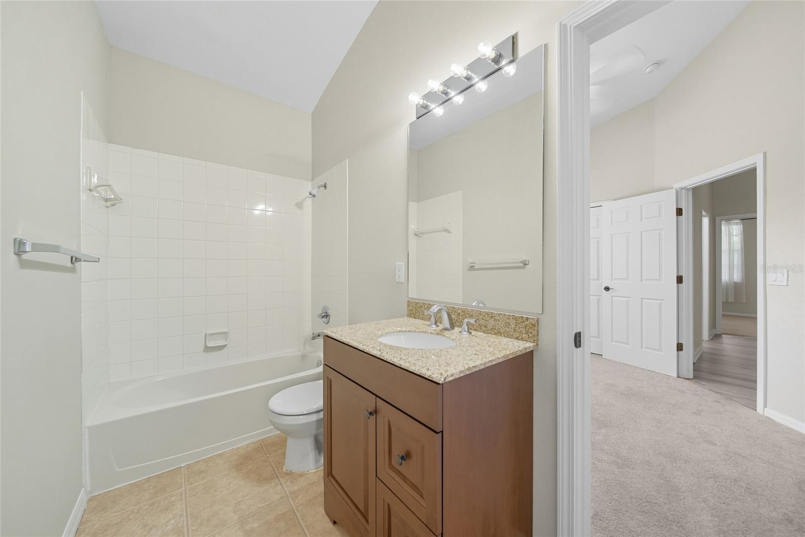 Image 24 of 50 For 11724 Holly Creek Drive