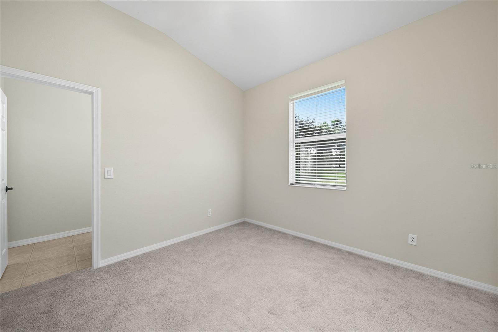 Image 26 of 50 For 11724 Holly Creek Drive