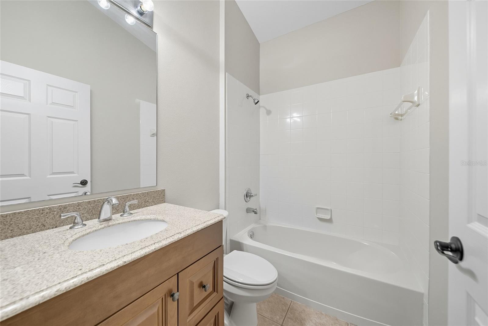 Image 27 of 50 For 11724 Holly Creek Drive