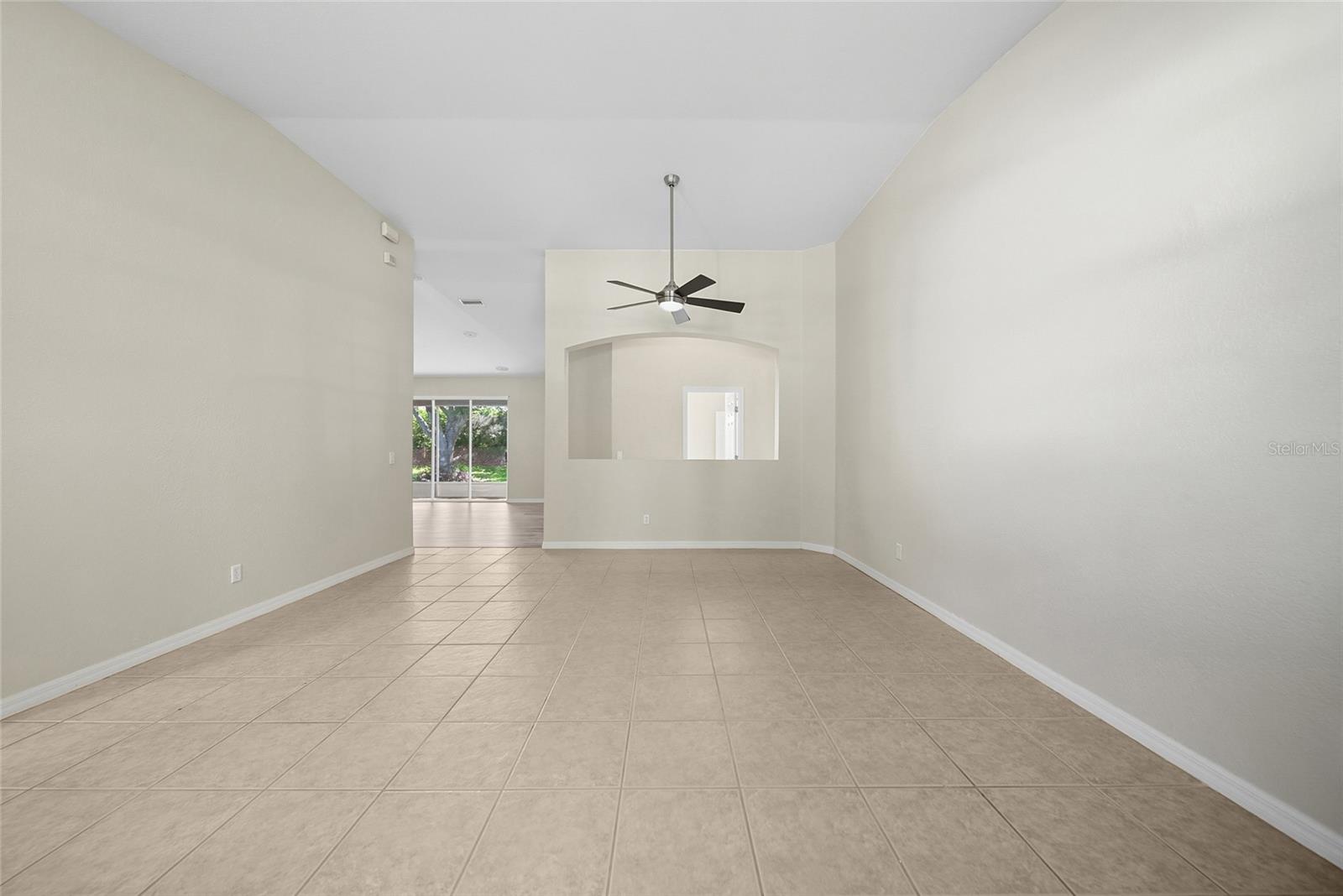 Image 8 of 50 For 11724 Holly Creek Drive