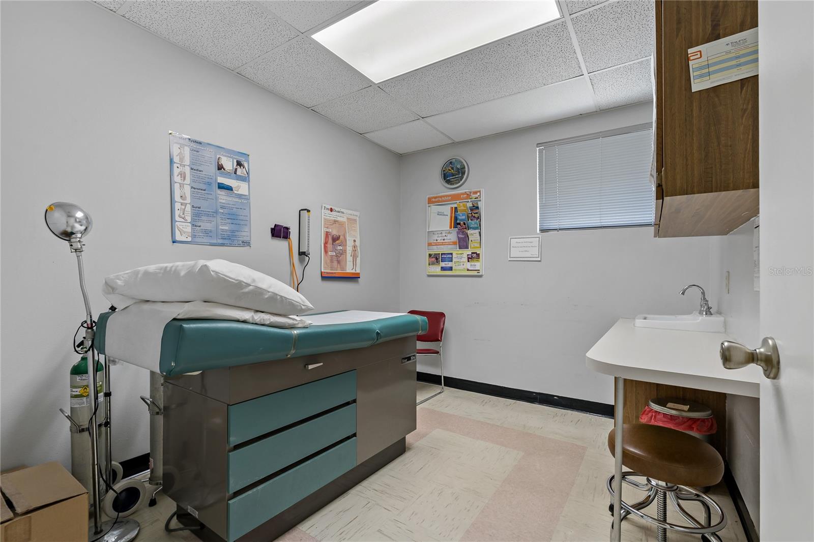 Image 13 of 25 For 3709 Hamilton Avenue 7 & 8
