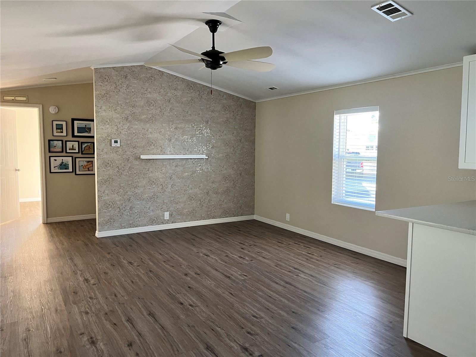 Image 6 of 27 For 7049 Mount Essex Drive Ne 521