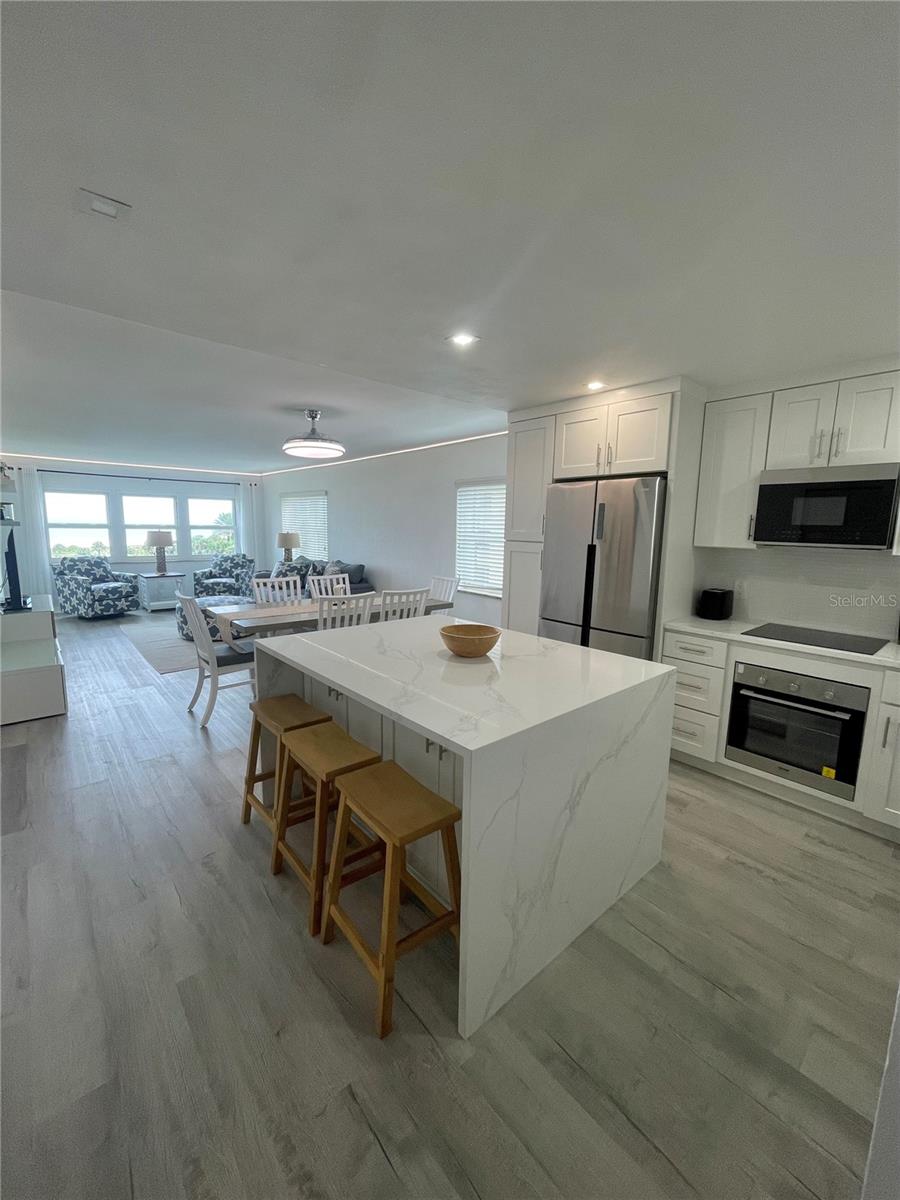 Image 11 of 25 For 1230 Gulf Boulevard 508