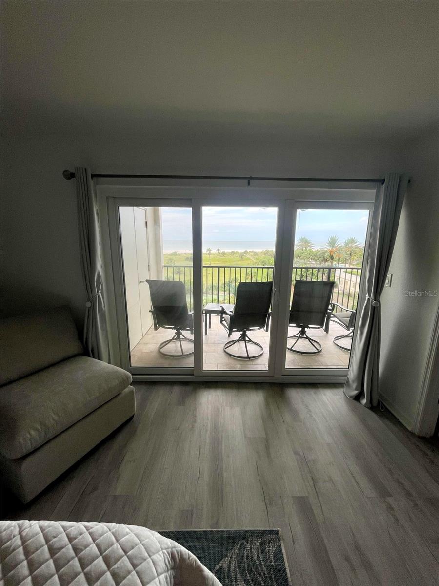 Image 17 of 25 For 1230 Gulf Boulevard 508