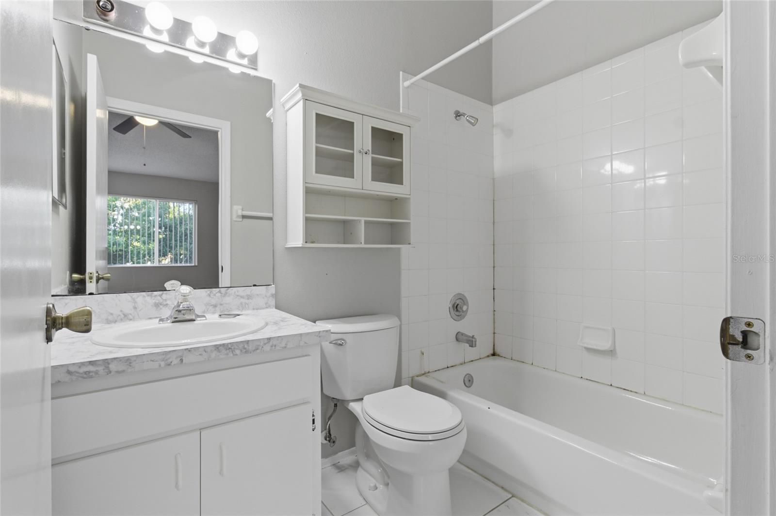 Image 20 of 28 For 6212 Bayside Key Drive