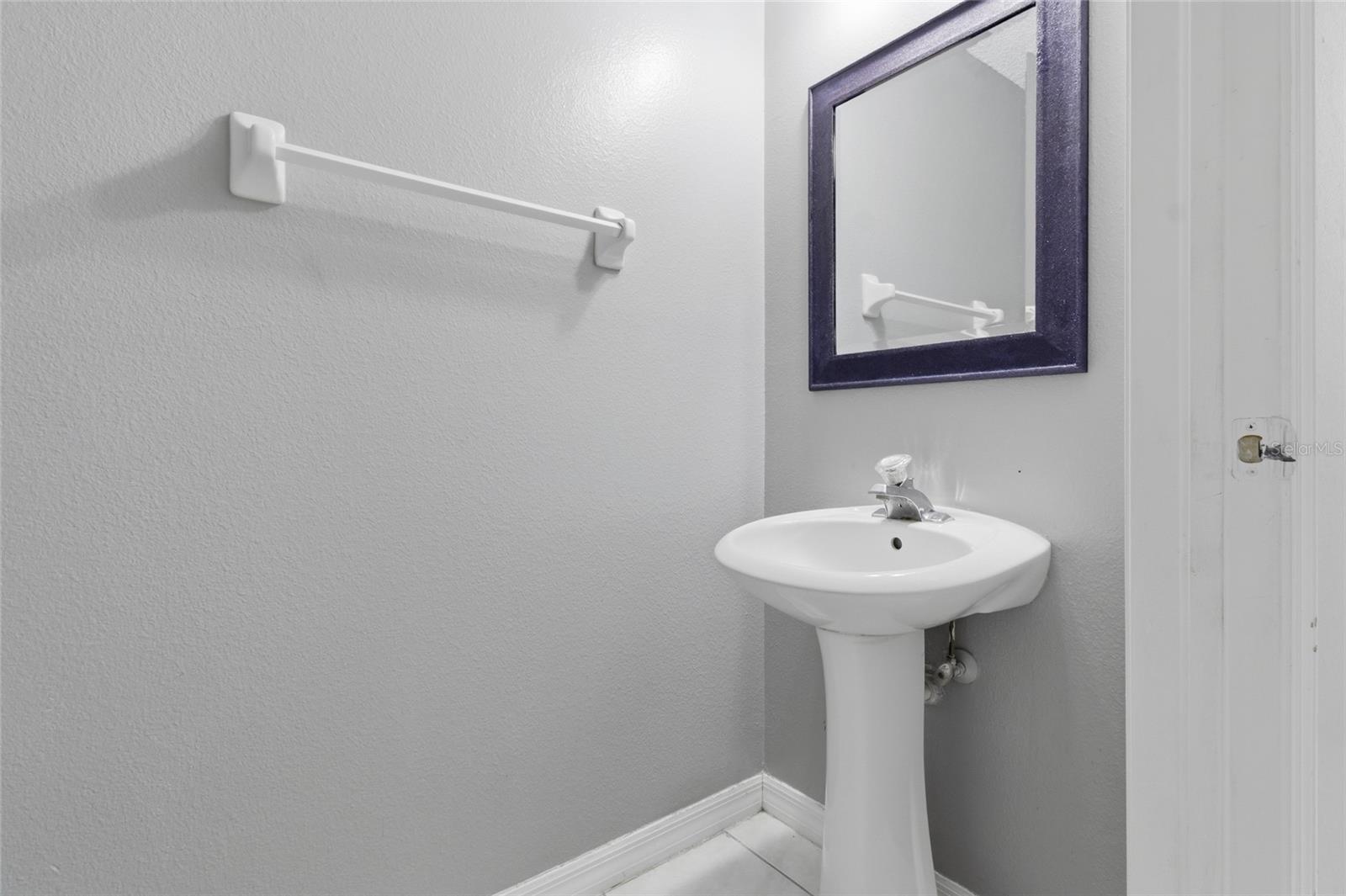 Image 21 of 28 For 6212 Bayside Key Drive