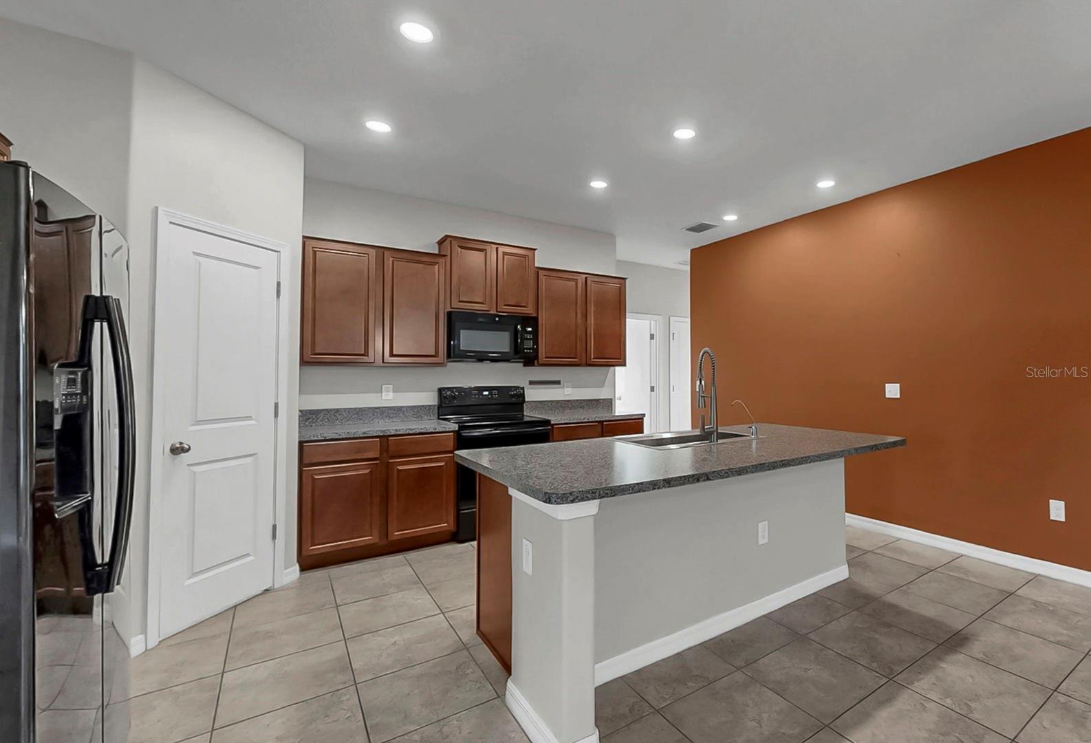 Image 10 of 47 For 17103 Sunshine Mimosa Street