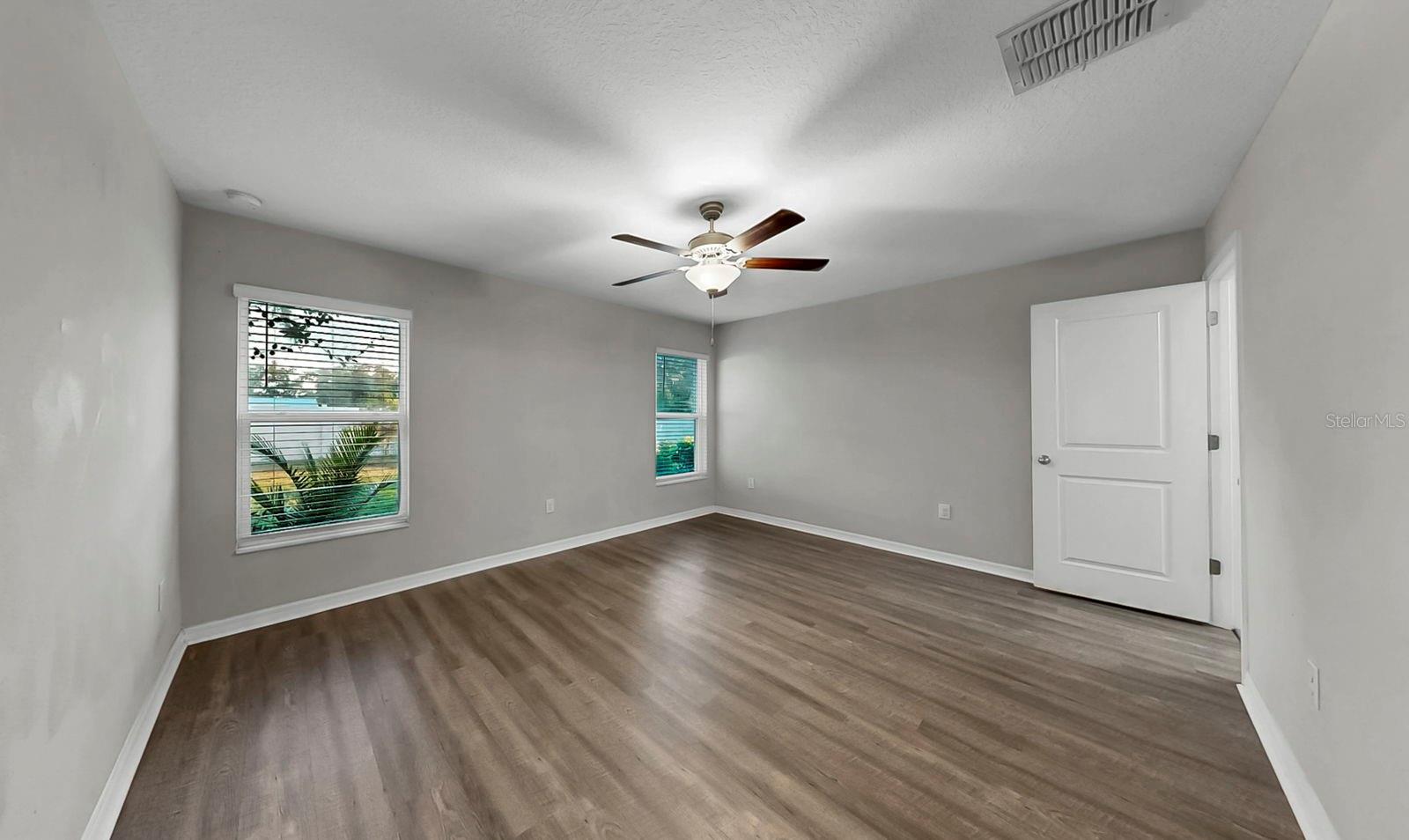 Image 27 of 47 For 17103 Sunshine Mimosa Street