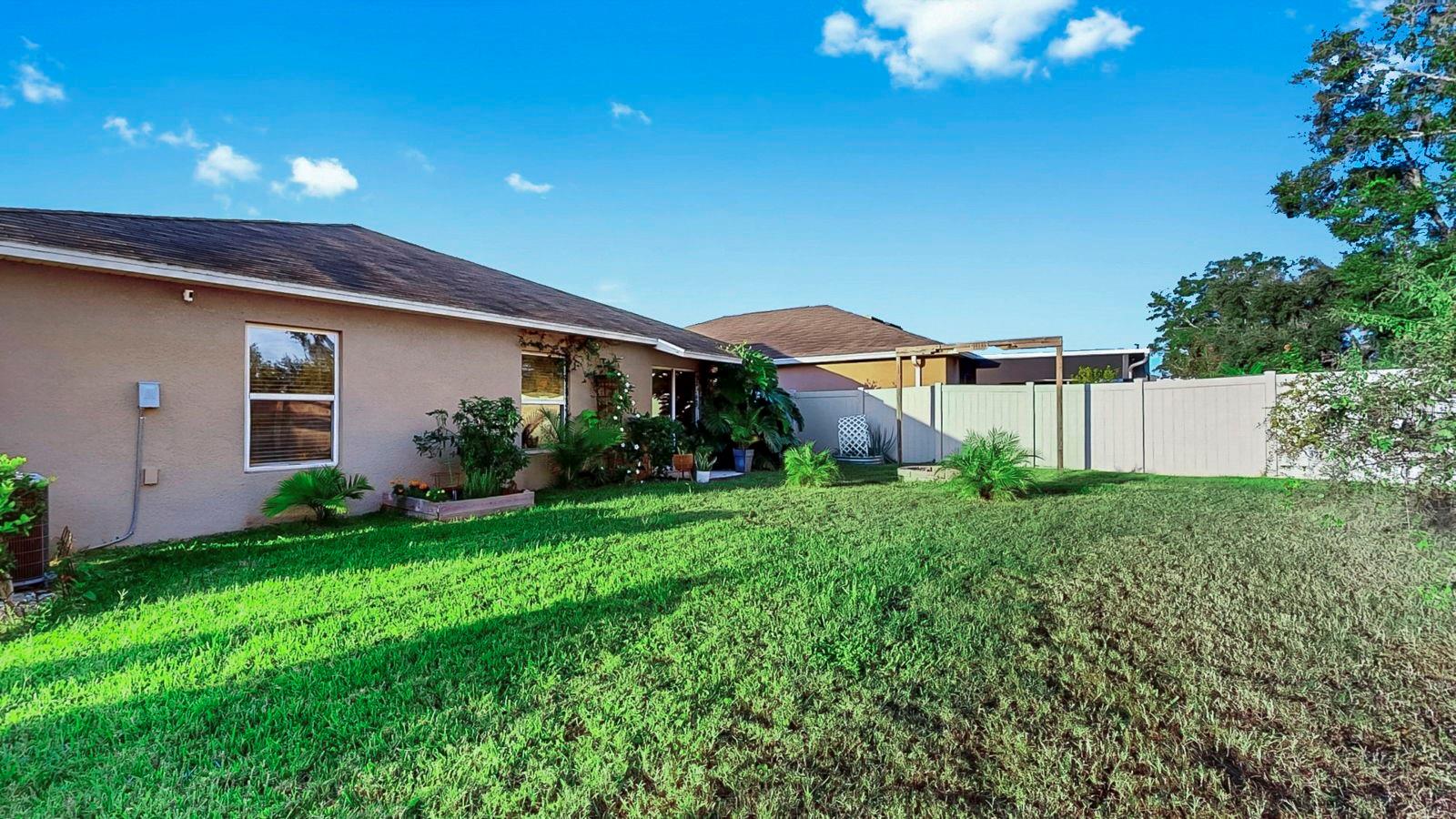 Image 35 of 47 For 17103 Sunshine Mimosa Street