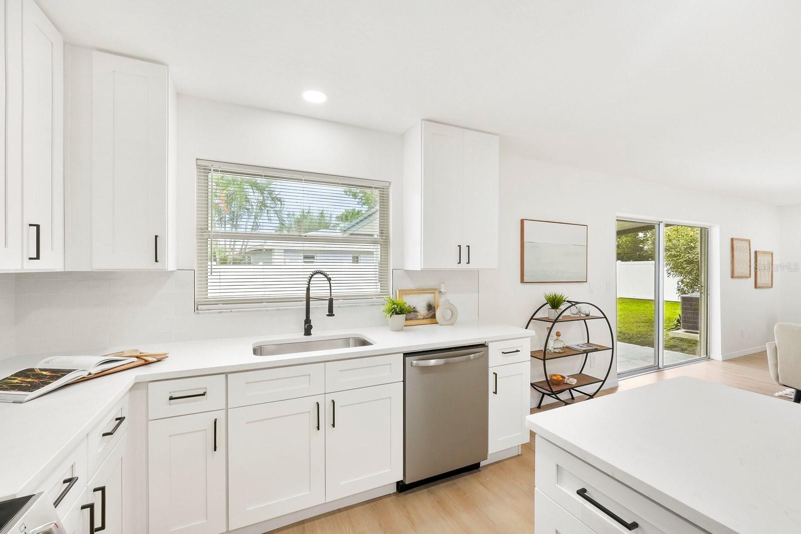 Image 15 of 34 For 6437 31st Terrace N