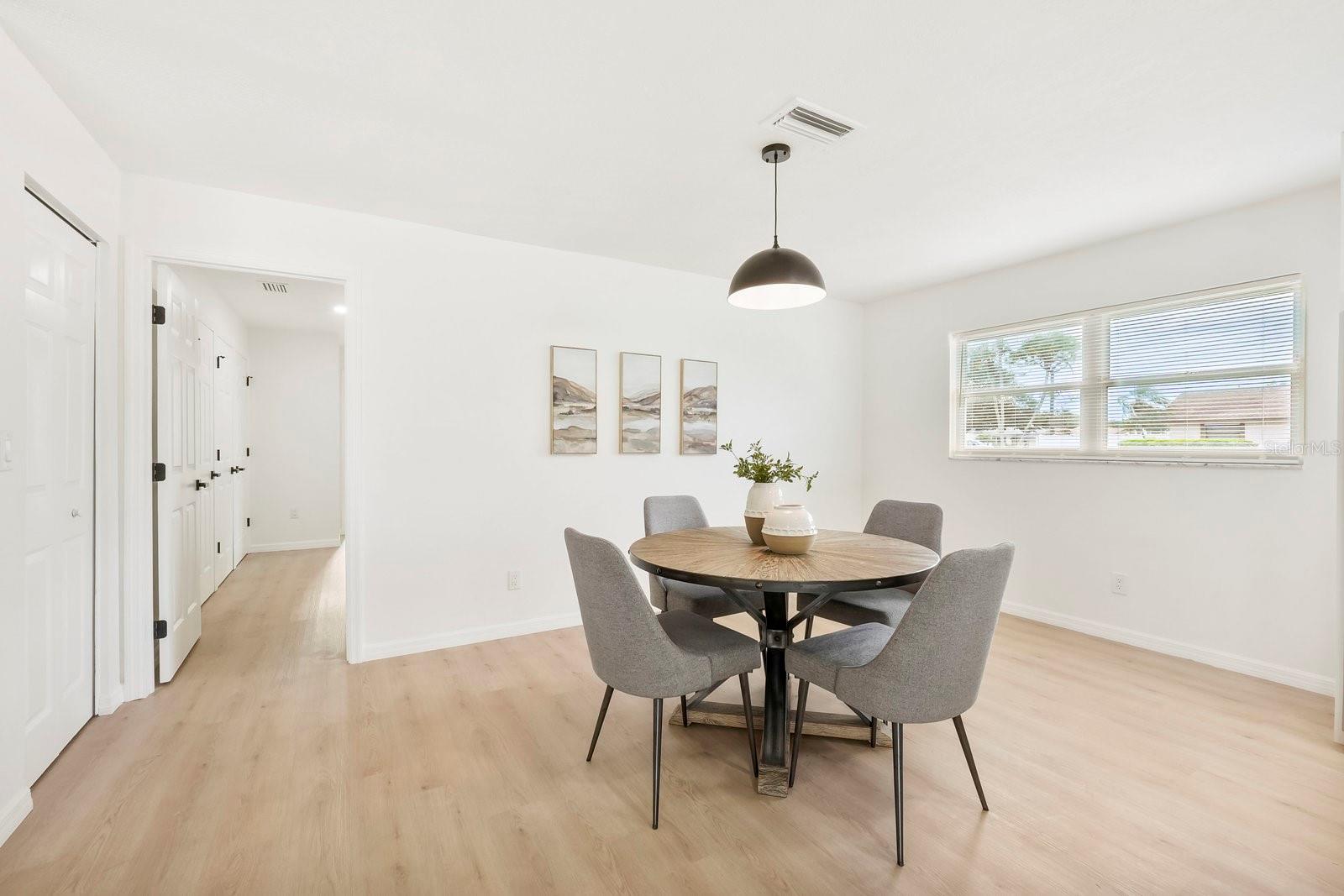 Image 18 of 34 For 6437 31st Terrace N