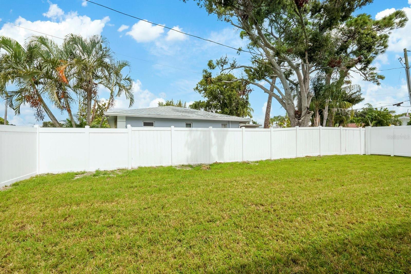 Image 31 of 34 For 6437 31st Terrace N