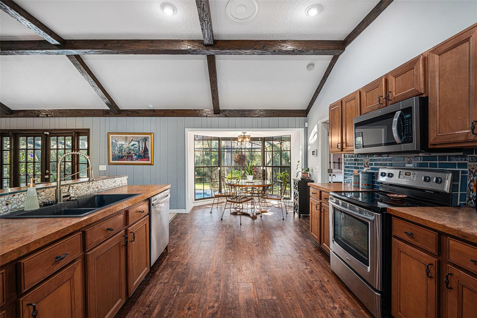 Image 13 of 29 For 206 Wild Oak Drive
