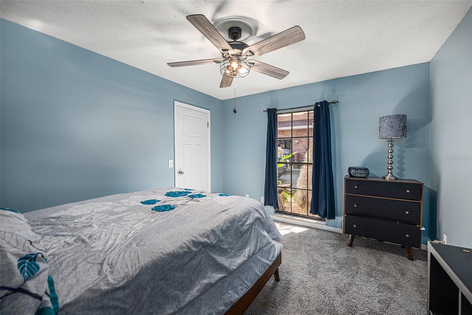 Image 17 of 29 For 206 Wild Oak Drive
