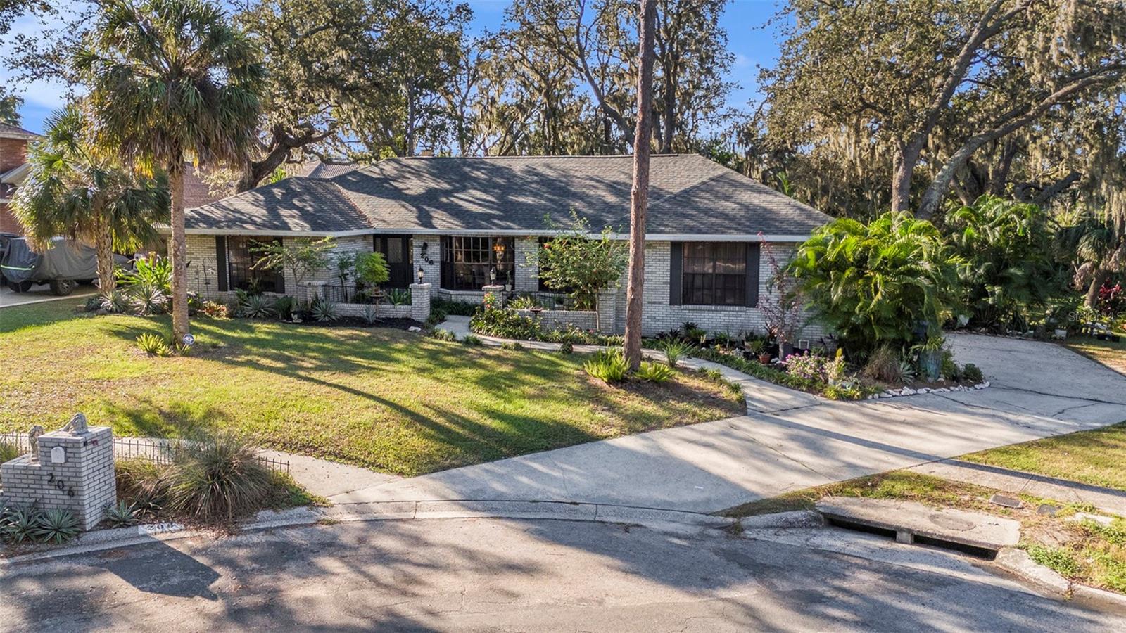 Image 3 of 29 For 206 Wild Oak Drive