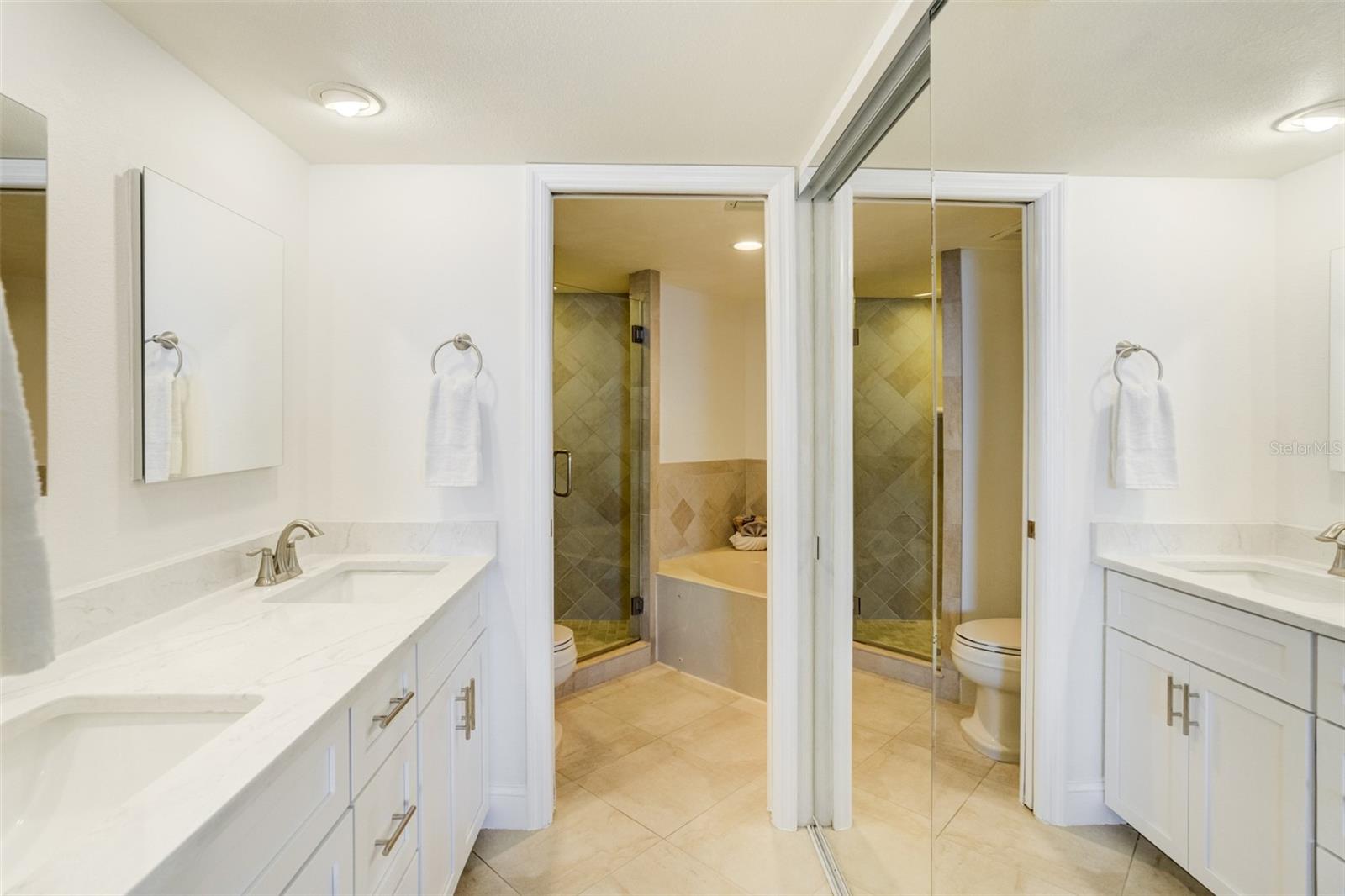 Image 16 of 33 For 1310 Gulf Boulevard 15b