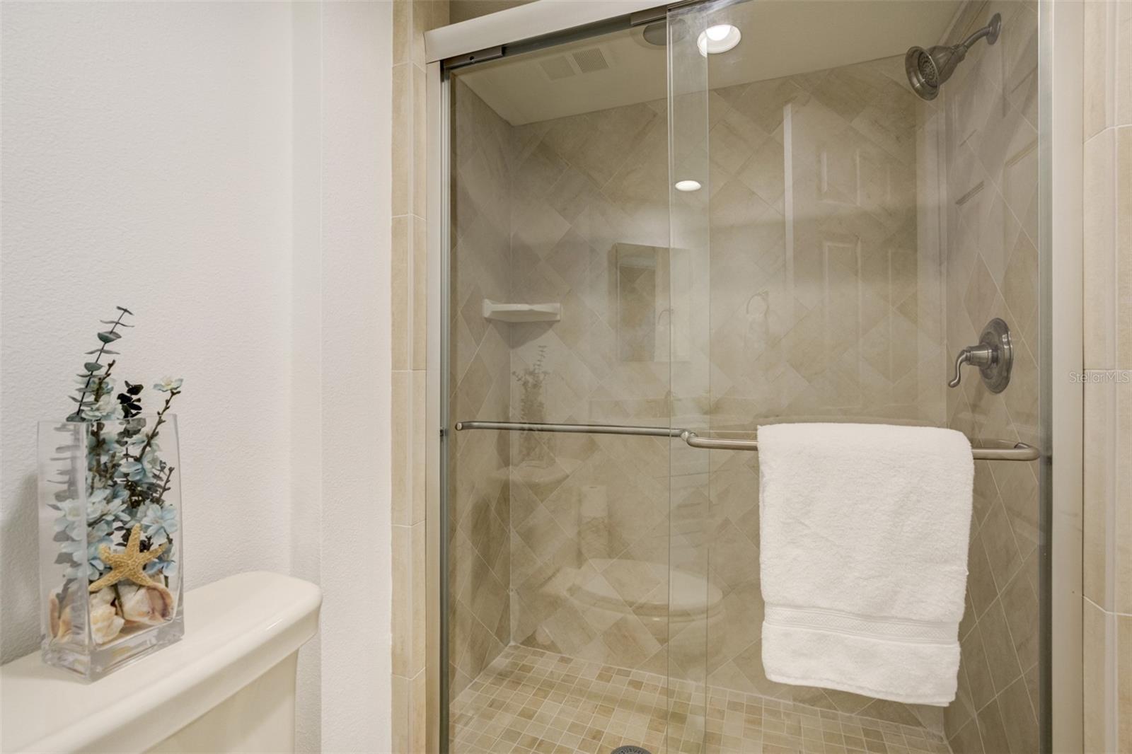 Image 21 of 33 For 1310 Gulf Boulevard 15b