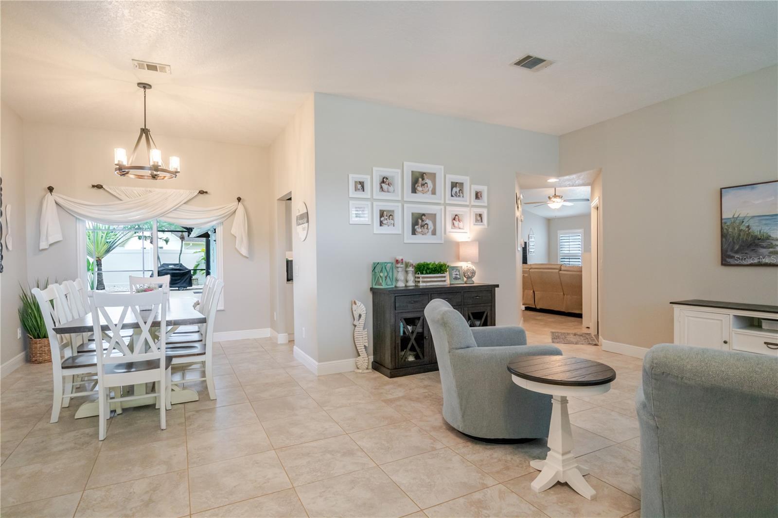 Listing photo id 11 for 12057 Stone Crossing Circle