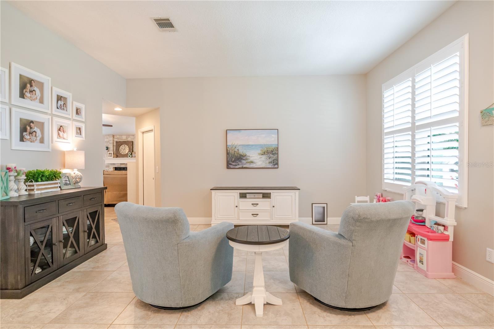 Listing photo id 12 for 12057 Stone Crossing Circle