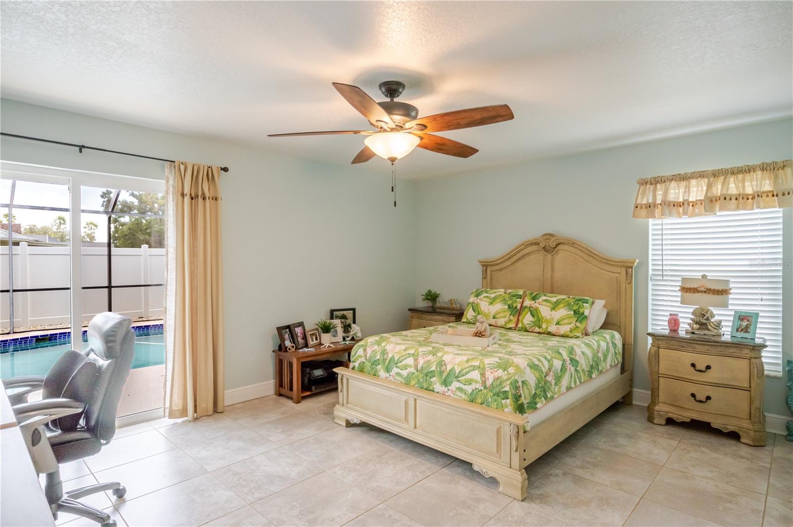 Listing photo id 28 for 12057 Stone Crossing Circle